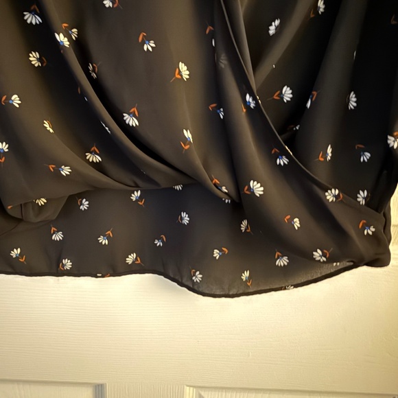 Black top by All in Favor, size Large - Picture 9 of 13